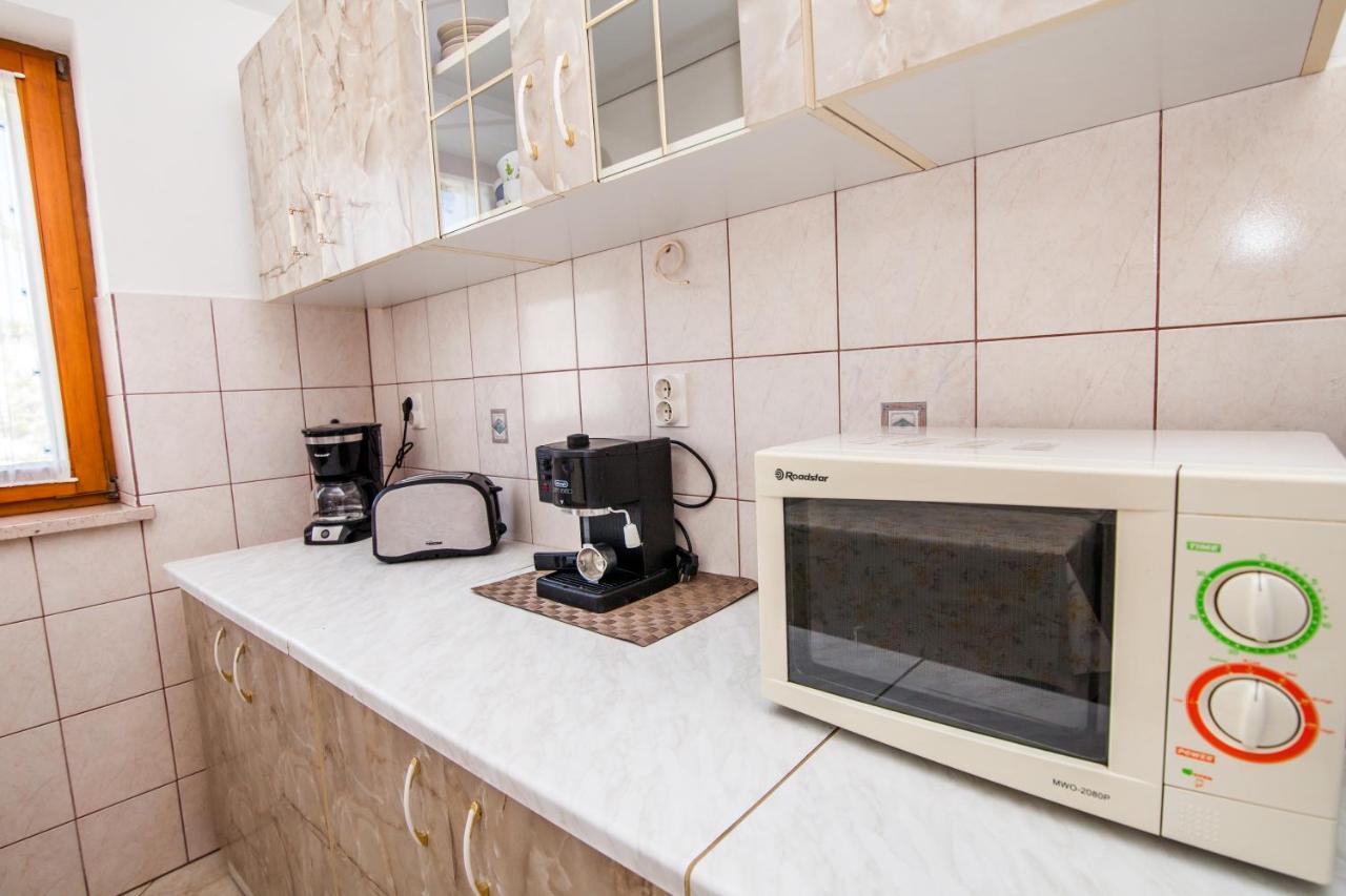Apartman Kristina Apartment บานโจเล ภายนอก รูปภาพ